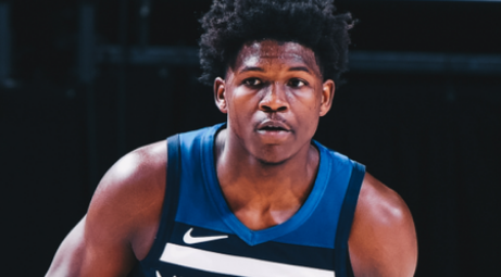 的绝对主角 的绝对主角