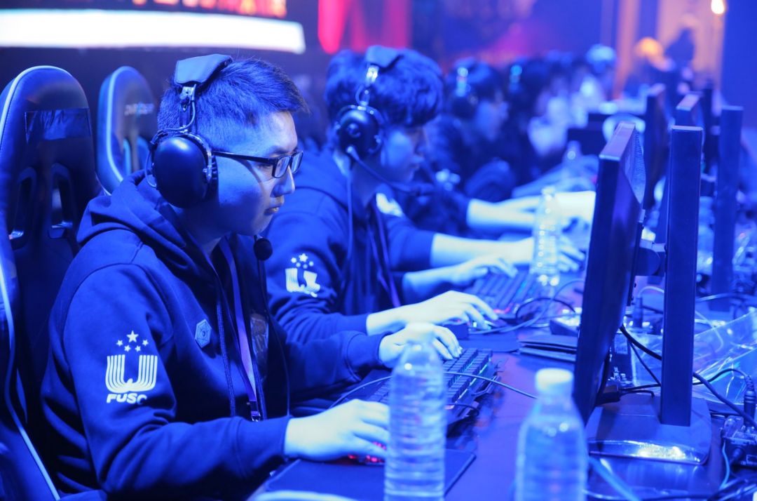 也与郭艾伦 也与郭艾伦